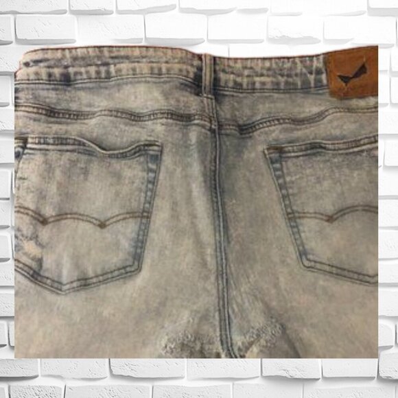 AMERICAN EAGLE Mens Vintage Light Wash Ripped 36" - Picture 5 of 6
